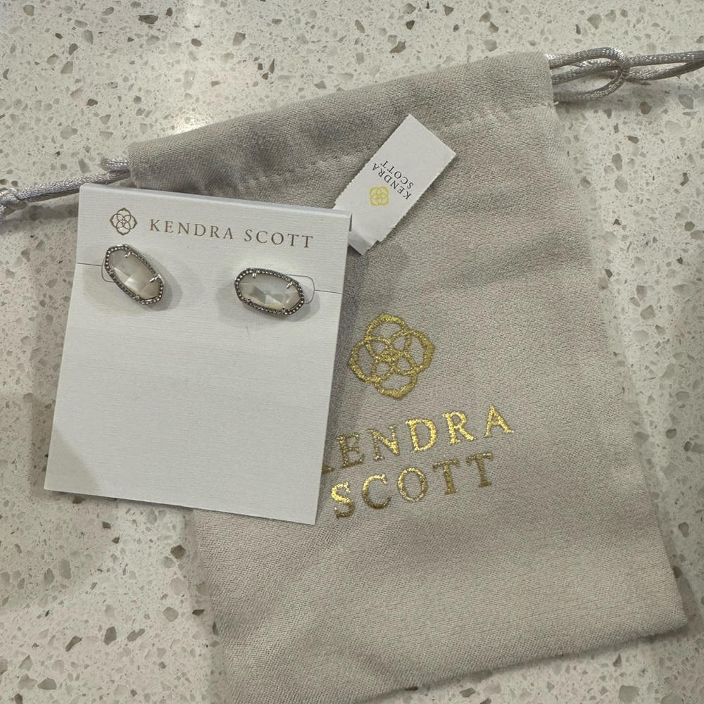Kendra Scott Ellie silver studs-  mother of pearl